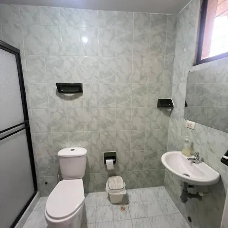 Beachfront 3br In With Wifi Apartamento